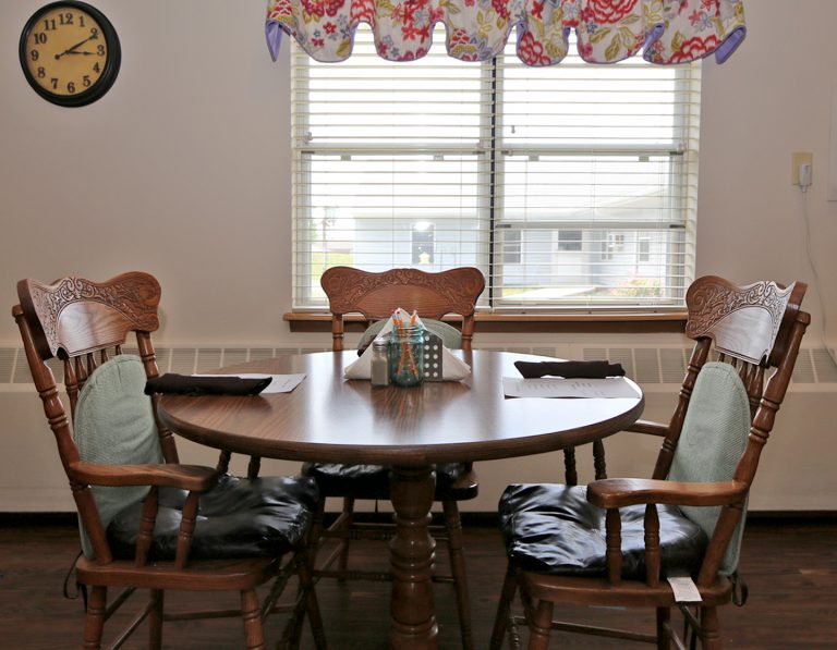 Image of the dining room.